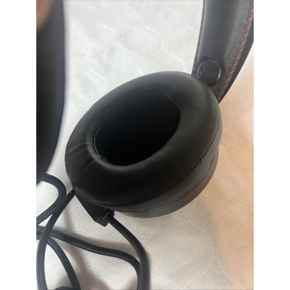CombatWing Gaming Headset M180